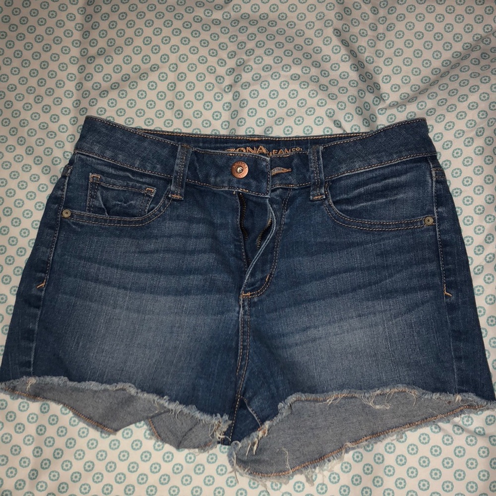 Arizona jeans co. High rise denim shorts